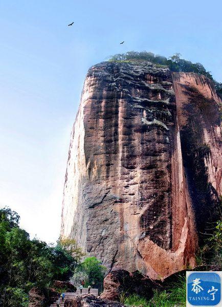 寨下大峡谷，寨下大峡谷在哪里（寨下大峡谷-峡谷奇观）
