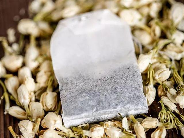 不锈钢盆可以放烤箱吗，烤箱里可以放不锈钢盆吗（10种花最养人）