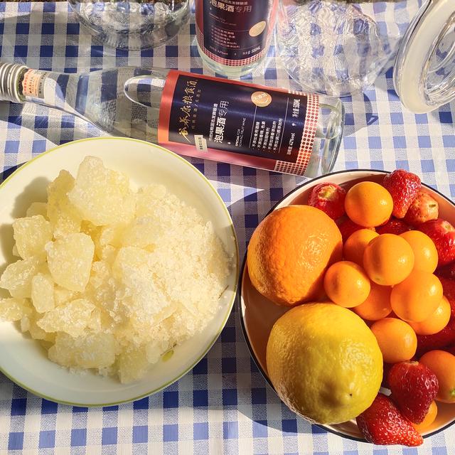 水果酒的制作方法，水果酒怎么制作（超详细自制水果酒全攻略）