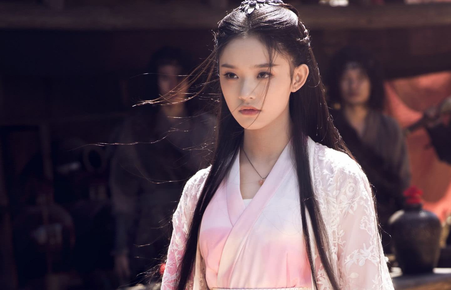 也不知道是为什么,好在的是,后来出了一个特别篇就是萧炎跟云韵的那个