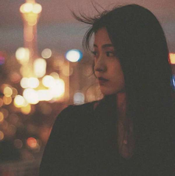 复古耐看的真人小众头像，优质复古女头，真人复古头像