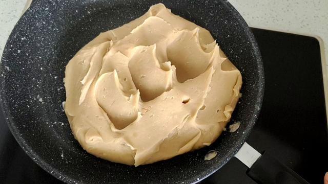 莲蓉馅是什么材料做的，白莲蓉馅是什么材料做的（细腻绵软的）