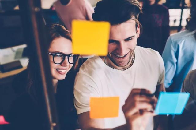 劈腿和出轨有什么区别，劈腿和出轨有区别吗（那个爱炫夫的女人出轨了）