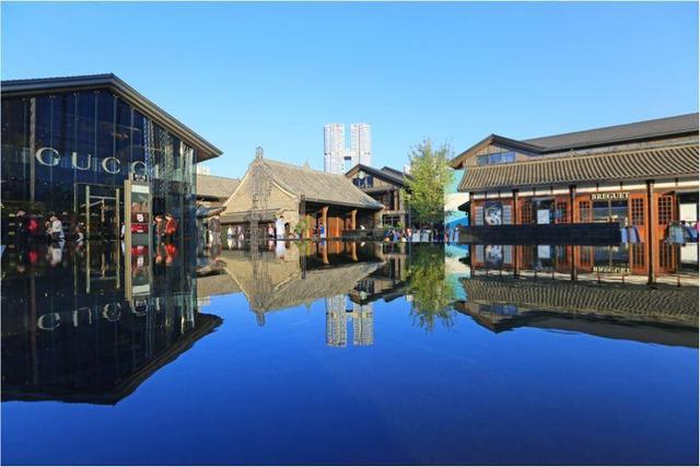 深圳万象城在哪里，深圳的万象城在哪（中国购物中心之王）