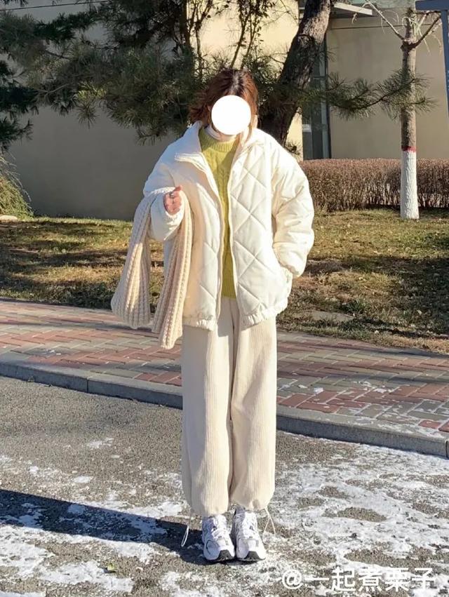 男士马丁靴配什么裤子，男士马丁靴配什么裤子衣服好看（冬天就该这么穿，显高又气质）