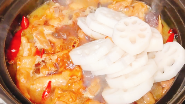 卤鸡肉怎么卤，卤鸡肉怎么卤才香（学会这一锅卤三鸡）