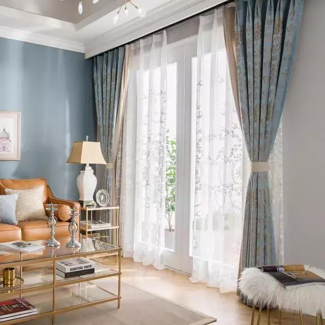 客厅窗帘的最佳颜色高档大气,客厅窗帘的最佳颜色 效果图(挂在客厅