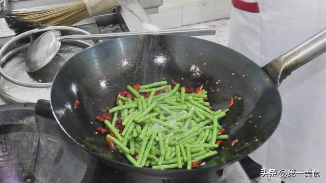 干煸芸豆的家常做法，干煸芸豆的家常做法大全（干煸豆角的家常做法）