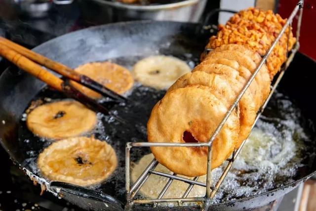 河南老式炒面的制作方法，河南老式炒面做法视频（别问了，襄阳真的没什么好吃的）