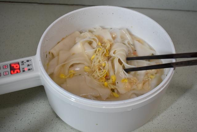 午饭吃什么，午饭吃什么减肥效果最好最快（朋友：简单但有特色）