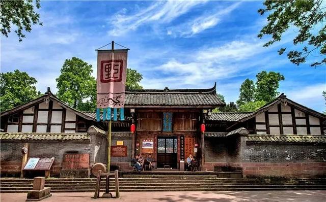 中国最美景观大道是从哪儿到哪儿，中国最美景观大道318国道从哪儿到哪儿（带你走进“中国人的景观大道”）