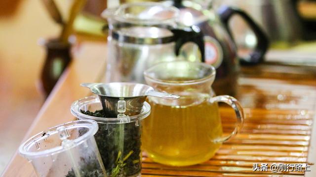 海南苦丁茶是什么茶，海南苦丁茶的功效与作用价格（当地老百姓生活中“物什”）