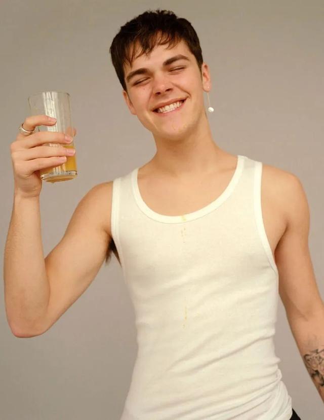 aj 是什么，aj系列所有款式图片（18岁美国新生代男歌手高高瘦瘦白白净净）