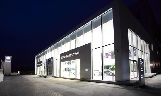 汽车被水淹了怎么办，下暴雨汽车被水淹了怎么办（车辆若不幸被水泡了）