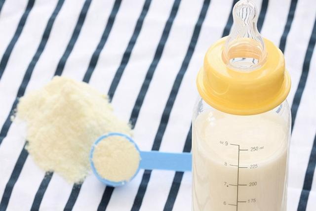 宝宝奶粉怎么选，宝宝奶粉怎么选合适（奶粉挑选不当会危害宝宝健康）