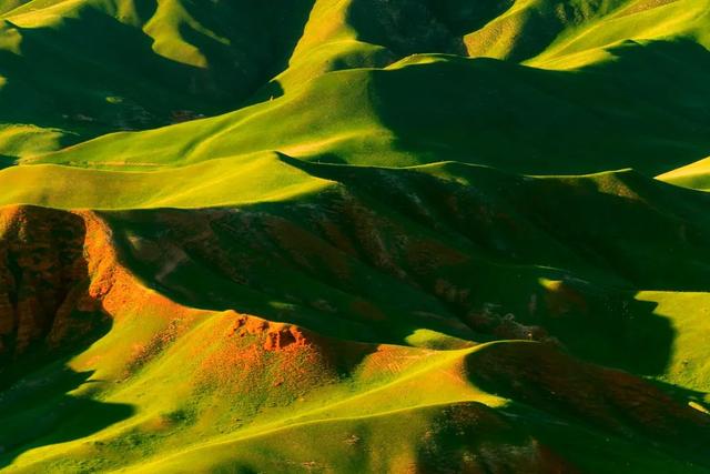 青海旅游景点排名前十，青海旅游景点排名前十自驾游地图（青海十大经典旅游景点）