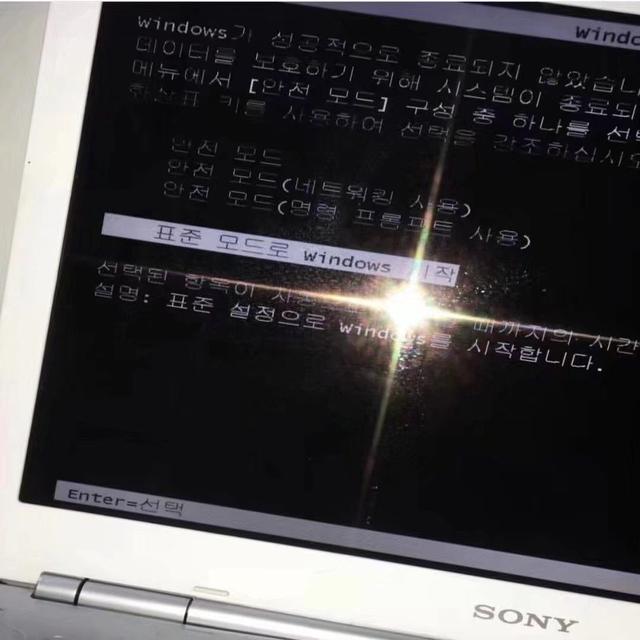 丧系背景图，微信头像，丧系背景图（丧系文字壁纸背景图/你是我自罚三杯都不肯开口的秘密）