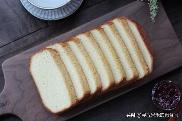 用面包机做蛋糕，怎样用面包机做蛋糕（面包机也能实现蛋糕自由）