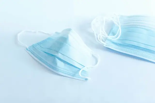 废弃口罩属于哪类垃圾，使用后的口罩属于哪类垃圾（废弃口罩属于撒垃圾）