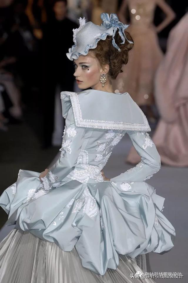 迪奥经典之作服装图，<迪奥>2007秋冬高定系列