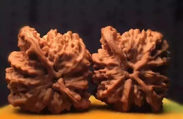 文玩核桃狮子头36万，赌核桃（文玩核桃狮子头大全）