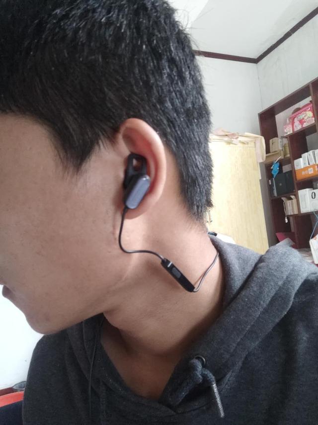 小米蓝牙耳机青春版使用说明，小米蓝牙耳机青春版功能使用（小米运动蓝牙耳机青春版）