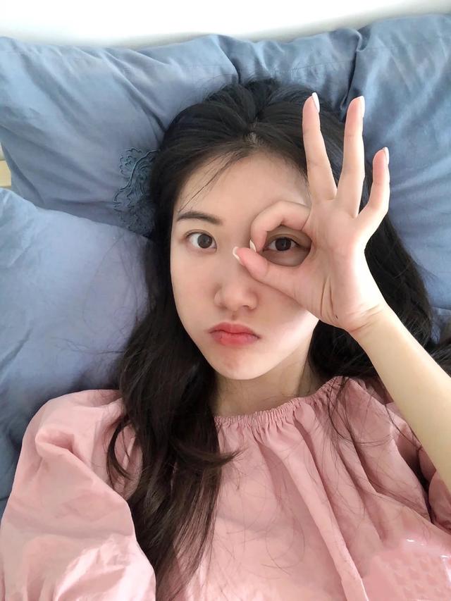 土豆片敷眼去黑眼圈法，土豆去黑眼圈的方法（几个简单的小方法，省钱又实用）