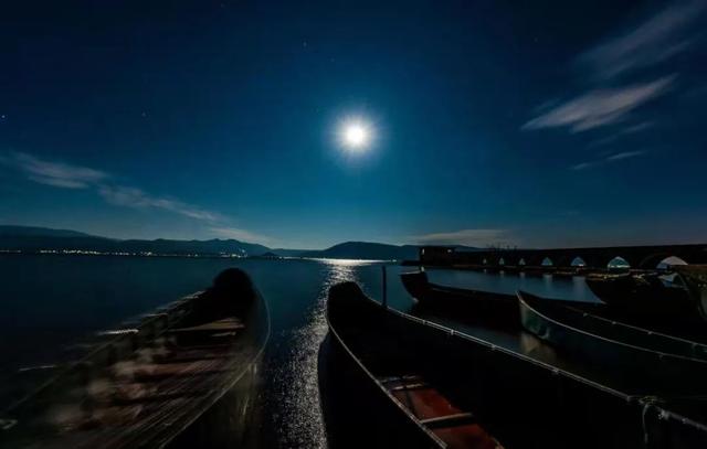 上关花下关风苍山雪洱海月是什么意思，上关风下关花苍山雪洱海月下一句（即“下关风、上关花、苍山雪、洱海月”）