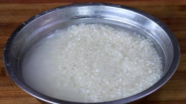 蒸米饭最简单方法，蒸米饭最简单方法窍门（米饭别用清水蒸）