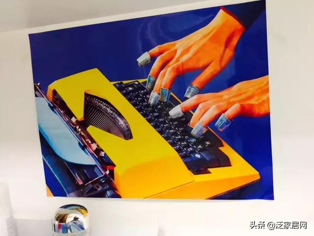 墙上如何挂画好看，墙上如何挂画好看视频（不打孔、不伤墙，超高级）