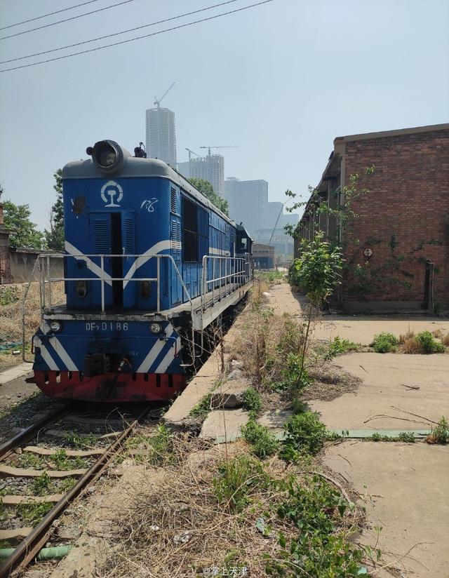 滨海北站在哪，高铁滨海北站在哪（中国最老的火车站滨海新区塘沽南站）