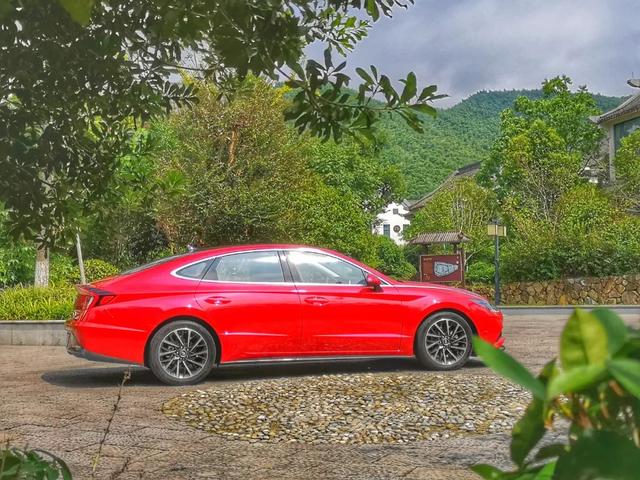 北京现代sonata，北京现代沉浮18年：曾是北汽救命稻草（试驾北京现代第十代索纳塔）