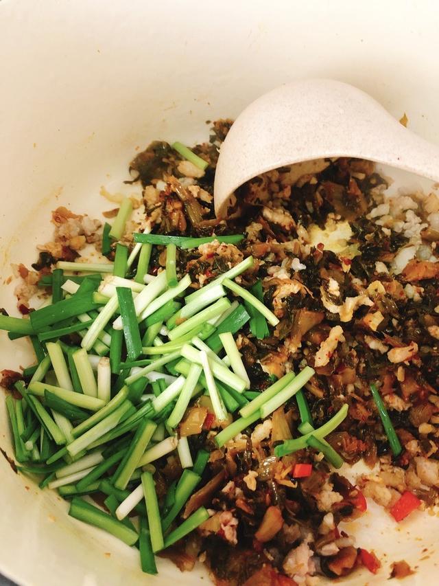 酸菜炒粉的做法，酸辣土豆粉的做法 最正宗的做法（酸菜遇上米线）