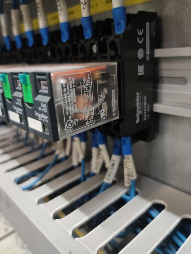 电压继电器工作原理讲解，继电器的工作原理