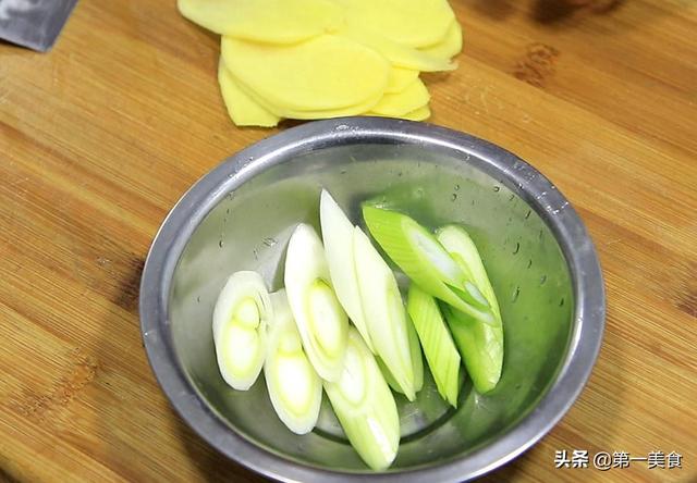 美食制作柠檬鱼，比清蒸鲈鱼还好吃的柠檬鱼