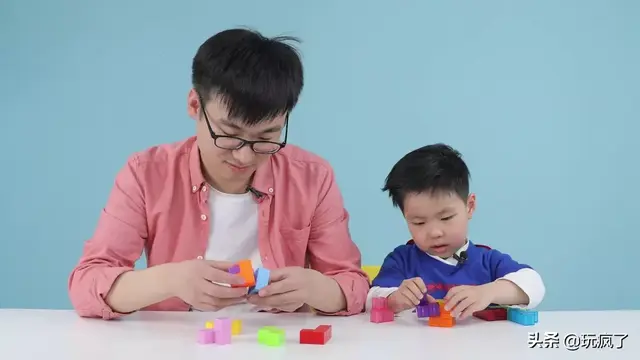 七巧板是什么样子的，七巧板原图（玩到停不了手的空间思维积木）