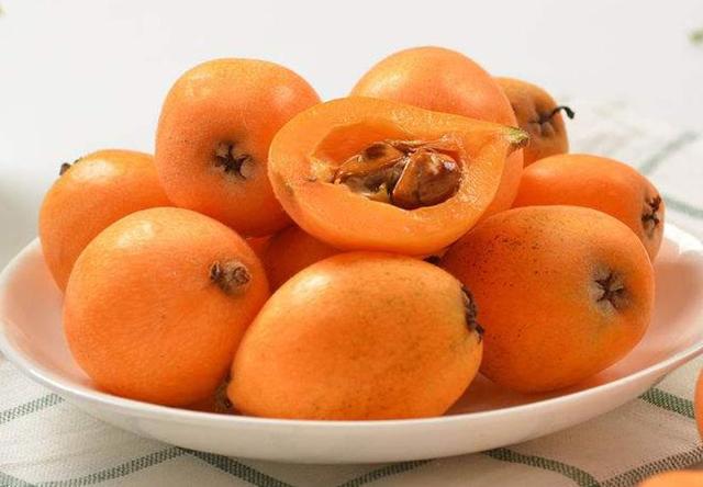 枇杷能放冰箱保存吗，枇杷可不可以放冰箱保存（吃不完的枇杷别再放冰箱了）