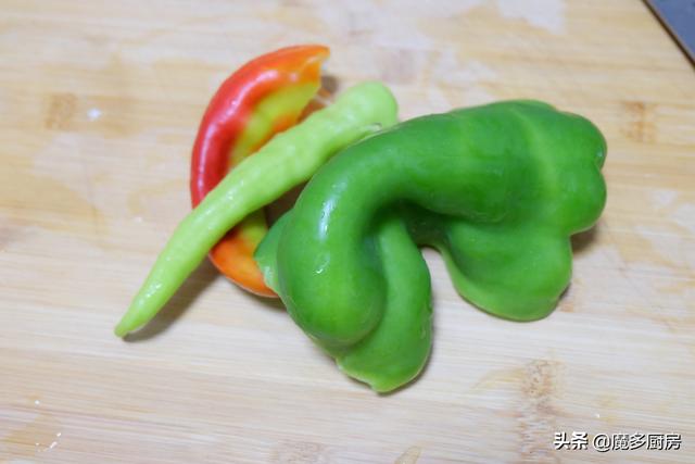 猪肝怎么炒好吃，猪肝怎么炒好吃做好吃（晚上炒了一盘猪肝）