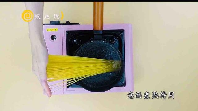 死花甲死的样子图片，怎么看出花甲是否死了（这样做花甲自动吐沙）