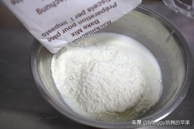 简单的家庭蛋糕做法，最简单蛋糕家庭做法（把全部材料拌一拌就能成功）