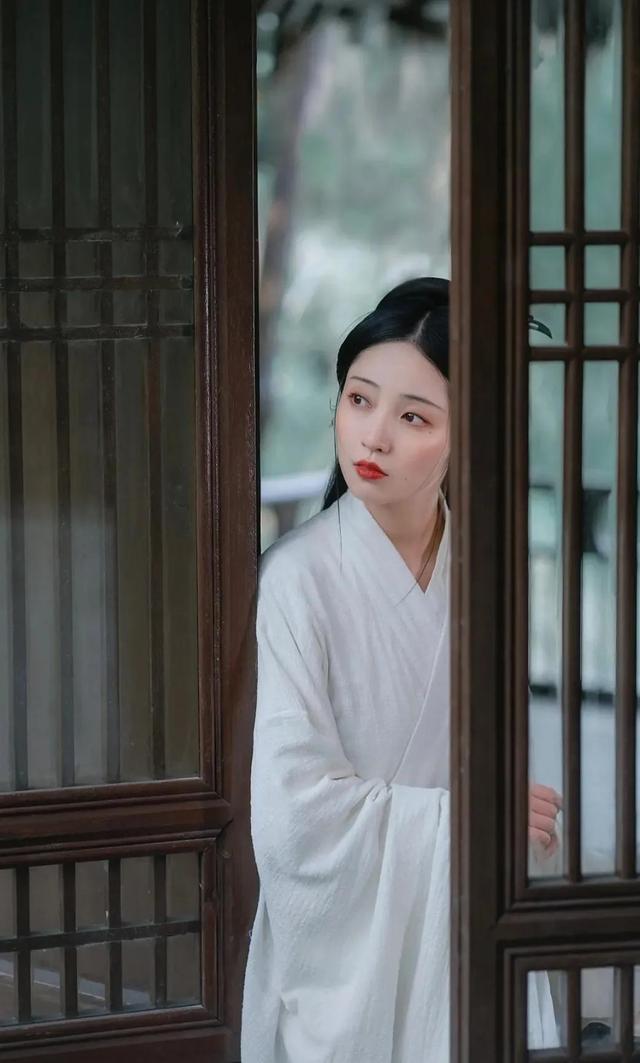 煮海歌中主要涉及何人，煮海歌中主要涉及什么人（叶嘉莹诗词漫谈‖柳永《煮海歌》《凤归云》）