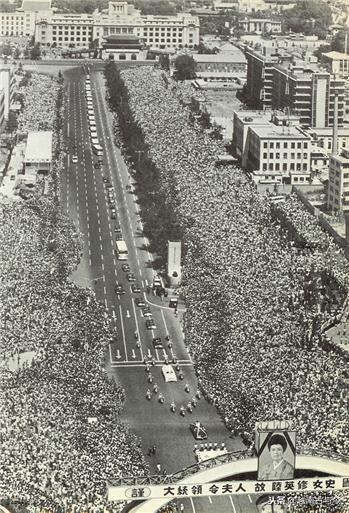 杀害韩国朴正熙凶手的下场，朴正熙凶手下场绞刑（1974年韩国第一夫人遇刺全过程）