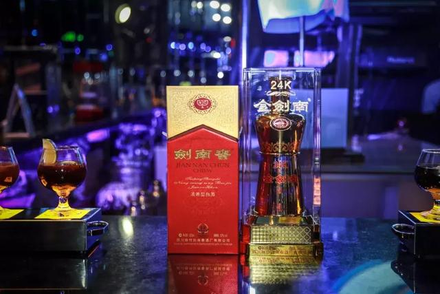  僧面佛面还有什么面，喝酒的人都应该知道酒场不过三碗面 