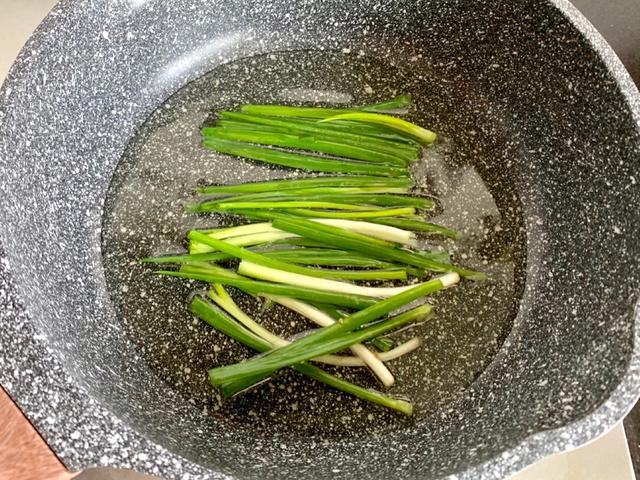 鳊鱼的做法 如何做鳊鱼，鳊鱼的做法（鳊鱼这么做）