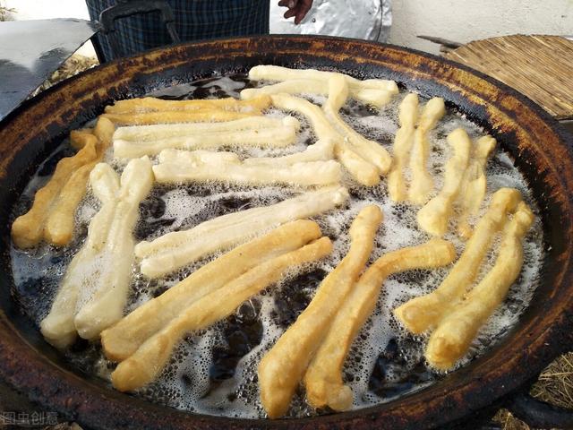 油条面怎样做才能又酥又松软，油条怎样做才能又酥又松软（这才是正确做法）