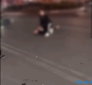 汕湛高速车祸，汕湛高速服务区一览表（湖西大道一摩托车被压小车车底）