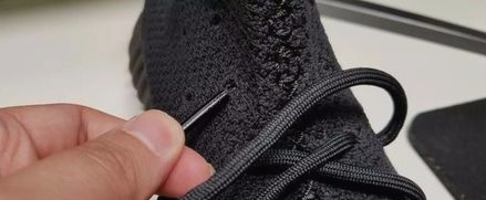 椰子鞋带系法图解，椰子350鞋带的系法图解（阿迪达斯椰子鞋350v2如何正确官方系发及花式系鞋带法）