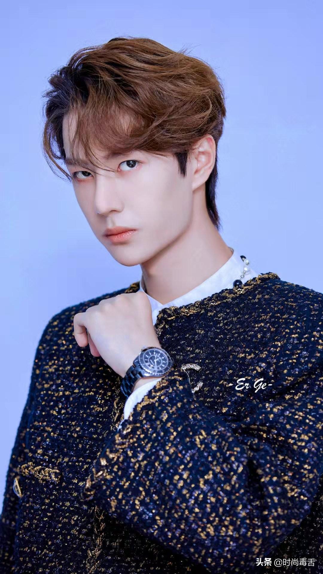 香奈儿有男装吗，香奈儿有男装吗?商标是什么样的（男生穿CHANEL居然这么好看）