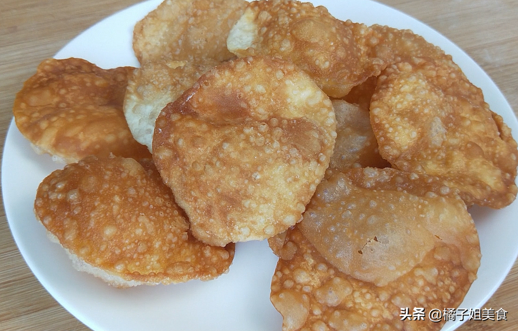 圖片[2]-餃子皮的兩種吃法 第一種吃法可以用來當小零食 第二種吃法可-起舞食譜網