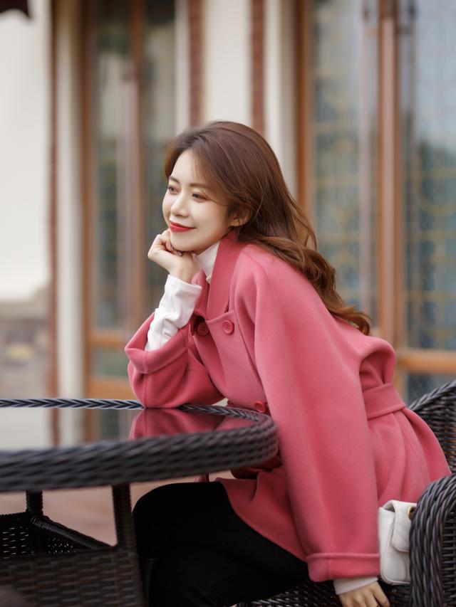 拍照造型怎么摆，拍照片怎么摆造型（摆对一个比一个漂亮）